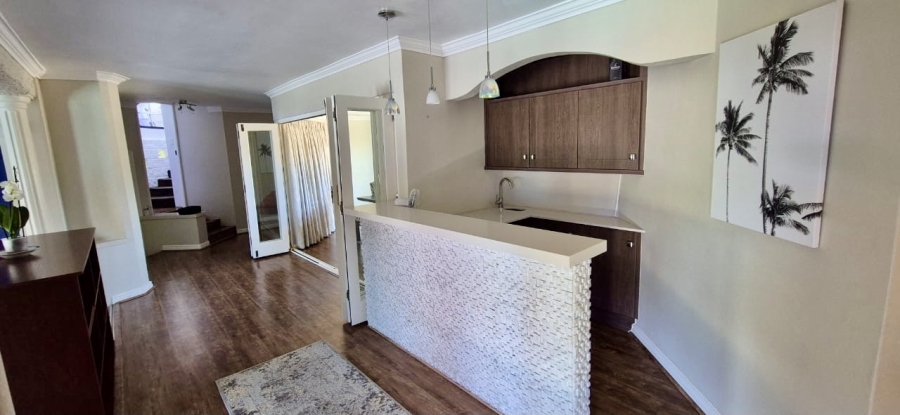 5 Bedroom Property for Sale in Summerstrand Eastern Cape